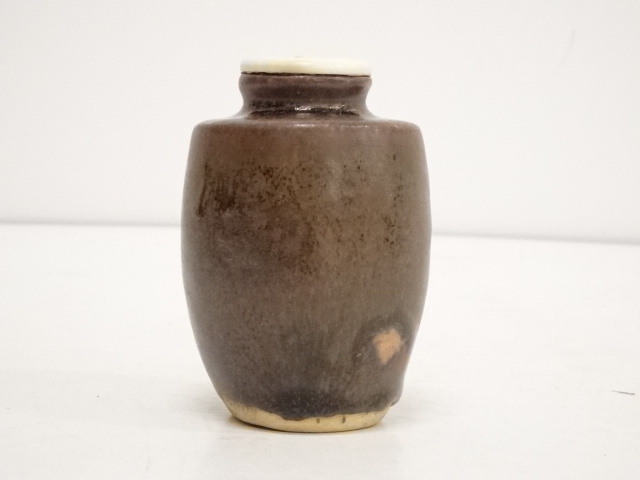 K茶道具　掛軸　杜若(かきつばた)　小寺雲洞作(明治ー昭和)共箱　S1014KJ 川端近左 作 『松波蒔絵大棗』 鵬雲斎書付 ｜骨董品買取 緑和堂